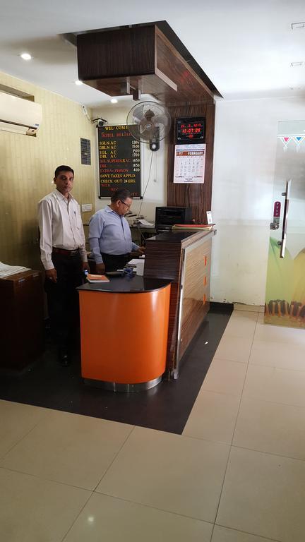 Hotel Relish Vadodara Luaran gambar